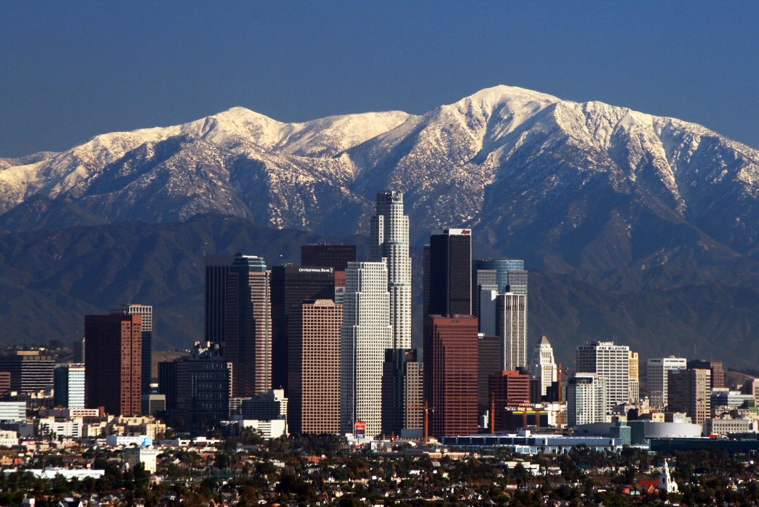 Mountain Peaks and Urban Streets – A Comparison of Two Worlds